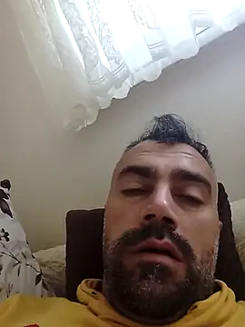Snapshot of kevgir08 chatting on 05.17.26 kevgir08 online show from 05.17.26
