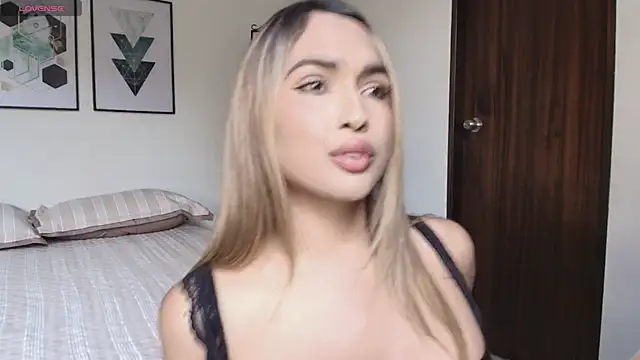 carminaurmommy online show from 12.21.25