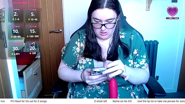 Rebecca Summer online show from 03.21.26