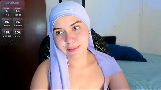 Snapshot of MatchedEyebrow chatting on 04.22.26 MatchedEyebrow online show from 04.22.26