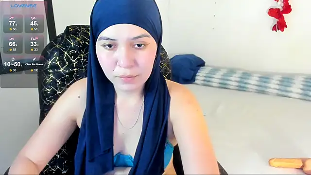 Snapshot of MatchedEyebrow chatting on 05.06.26 MatchedEyebrow online show from 05.06.26