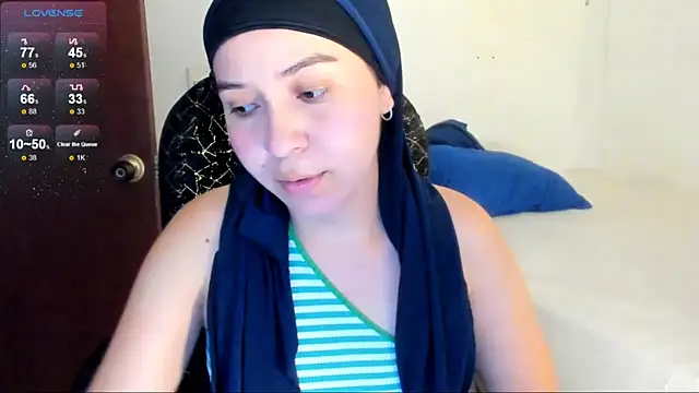 Snapshot of MatchedEyebrow chatting on 05.16.26 MatchedEyebrow online show from 05.16.26