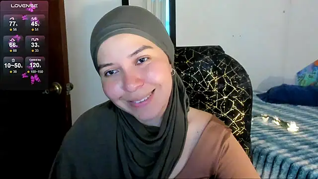 Snapshot of MatchedEyebrow chatting on 05.30.26 MatchedEyebrow online show from 05.30.26