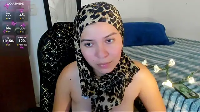 Snapshot of MatchedEyebrow chatting on 06.01.26 MatchedEyebrow online show from 06.01.26