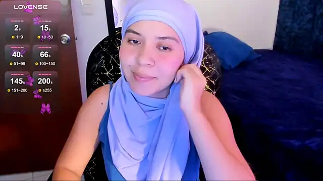 Snapshot of MatchedEyebrow chatting on 06.17.26 MatchedEyebrow online show from 06.17.26