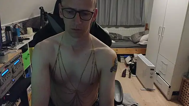 Snapshot of sexmenlion chatting on 04.26.26 sexmenlion online show from 04.26.26