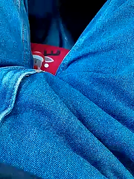 Snapshot of feet_toes chatting on 01.27.25 feet toes online show from 01.27.25