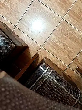 Snapshot of feet_toes chatting on 02.20.25 feet toes online show from 02.20.25