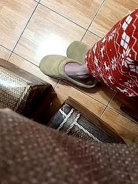 Snapshot of feet_toes chatting on 02.21.25 feet toes online show from 02.21.25