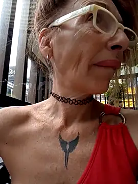 FrozenWaffle online show from 04.01.26