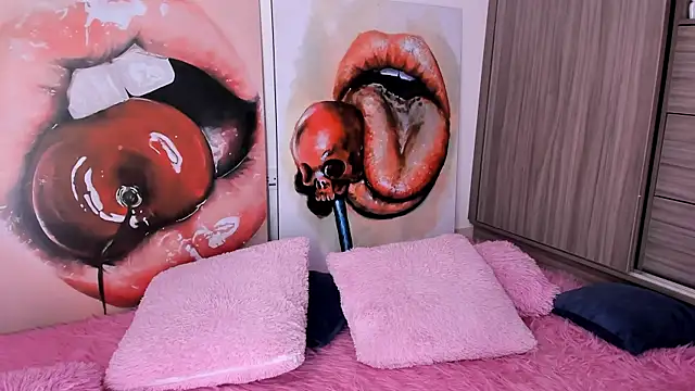 sofiaa snoww online show from 12.27.24