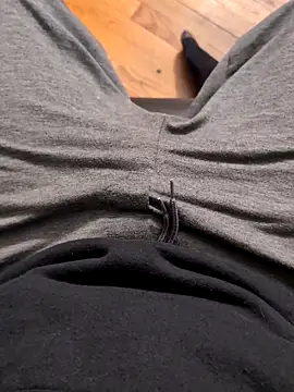 MrandMrsHaze online show from 12.19.25