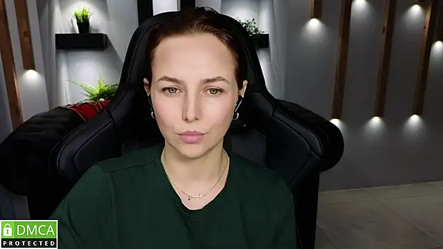 Snapshot of Mira_Mermayd chatting on 12.22.24 Mira Mermayd online show from 12.22.24