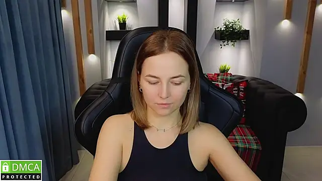 Snapshot of Mira_Mermayd chatting on 12.28.24 Mira Mermayd online show from 12.28.24