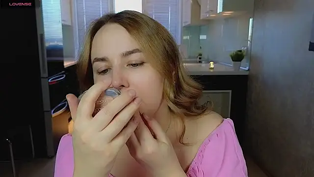 Snapshot of Mira_Mermayd chatting on 02.05.26 Mira Mermayd online show from 02.05.26