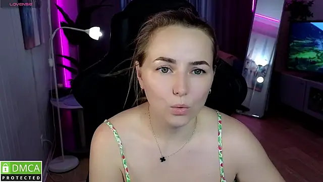Snapshot of Mira_Mermayd chatting on 06.19.26 Mira Mermayd online show from 06.19.26