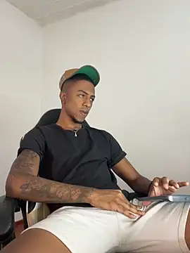 Snapshot of YeremiBrowm chatting on 02.26.25 YeremiBrowm online show from 02.26.25