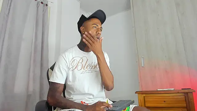 Snapshot of YeremiBrowm chatting on 09.09.25 YeremiBrowm online show from 09.09.25