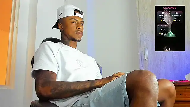 Snapshot of YeremiBrowm chatting on 10.07.25 YeremiBrowm online show from 10.07.25