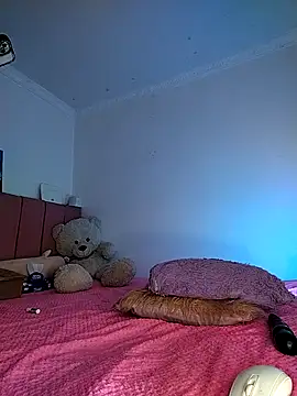 amycute  online show from 10.15.25