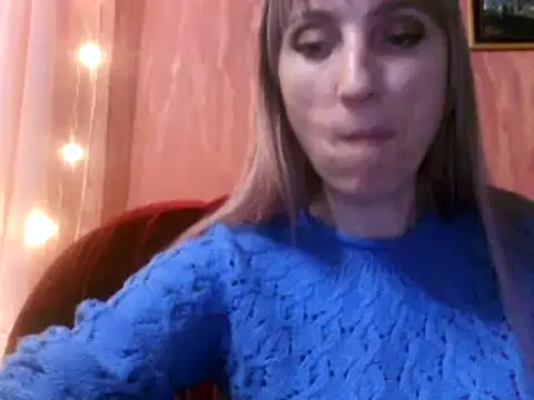 Snapshot of Biddy_Alana chatting on 12.29.24 Biddy Alana online show from 12.29.24