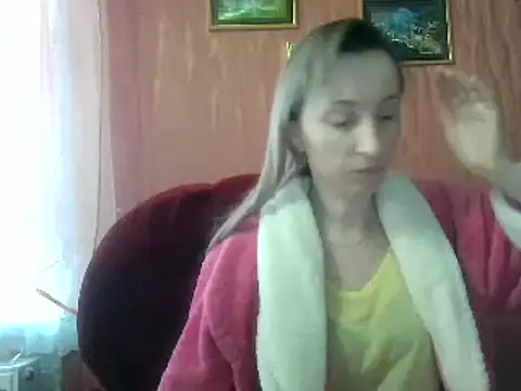 Snapshot of Biddy_Alana chatting on 01.14.25 Biddy Alana online show from 01.14.25
