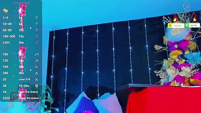 Snapshot of sophiaxxdoll chatting on 12.17.24 sophiaxxdoll online show from 12.17.24