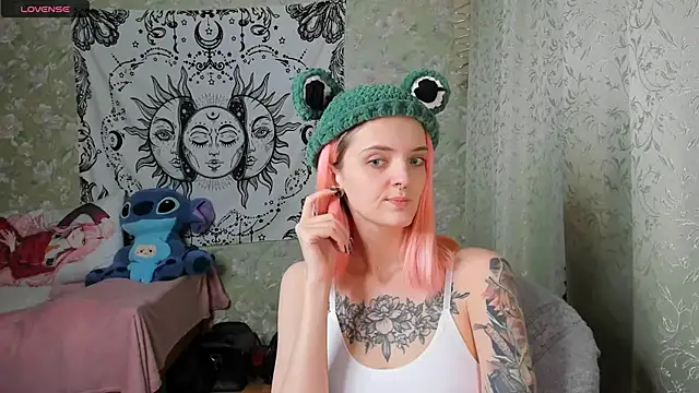 Cutie Adelia online show from 01.07.25