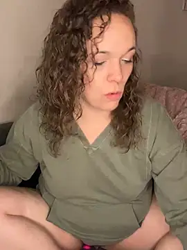 Snapshot of AuroraSummers chatting on 02.21.25 AuroraSummers online show from 02.21.25