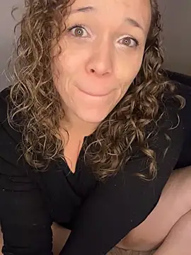 Snapshot of AuroraSummers chatting on 03.06.25 AuroraSummers online show from 03.06.25