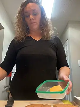 Snapshot of AuroraSummers chatting on 03.07.25 AuroraSummers online show from 03.07.25