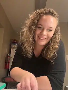 Snapshot of AuroraSummers chatting on 03.14.25 AuroraSummers online show from 03.14.25