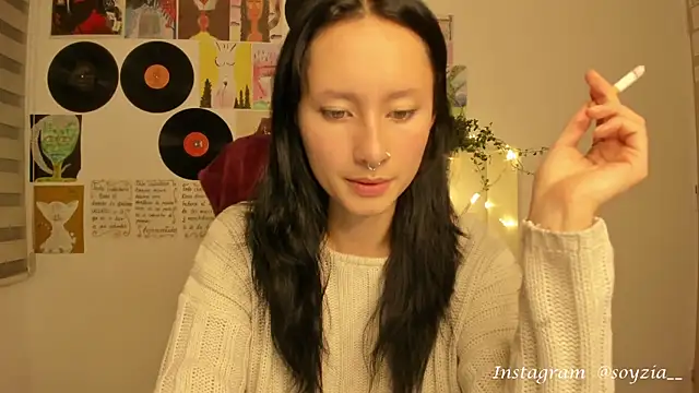Snapshot of bellaa-w chatting on 03.22.25 bellaa-w online show from 03.22.25
