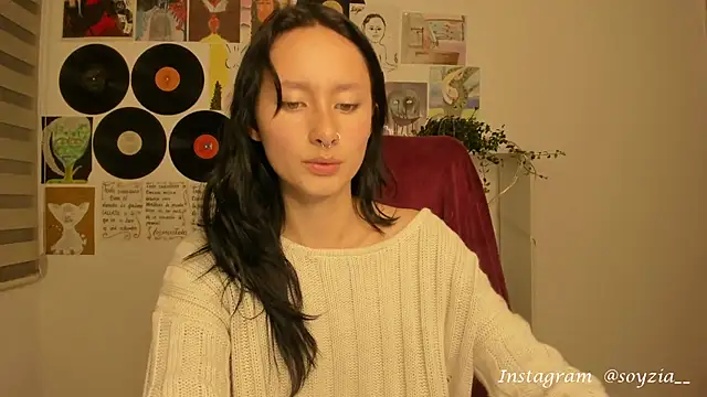 Snapshot of bellaa-w chatting on 03.22.25 bellaa-w online show from 03.22.25