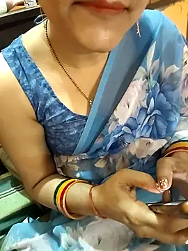 Snapshot of Diya_143 chatting on 04.17.26 Diya 143 online show from 04.17.26
