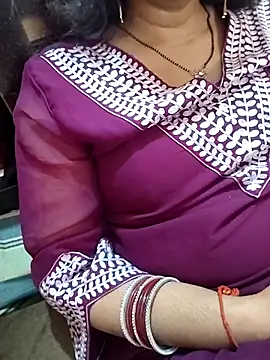 Snapshot of Diya_143 chatting on 04.19.26 Diya 143 online show from 04.19.26