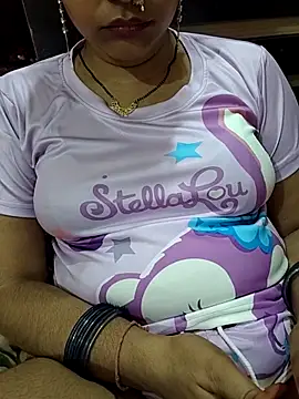 Snapshot of Diya_143 chatting on 06.10.26 Diya 143 online show from 06.10.26
