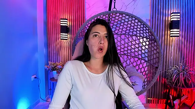 Snapshot of brenda_moris01 chatting on 06.17.26 brenda moris01 online show from 06.17.26