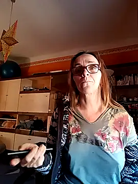 Dettybitch40 online show from 10.04.25