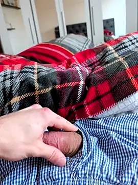 Snapshot of jungerbummser23 chatting on 02.15.26 jungerbummser23 online show from 02.15.26