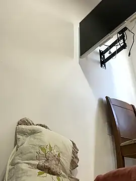 Snapshot of Emmabee123 chatting on 01.07.26 Emmabee123 online show from 01.07.26