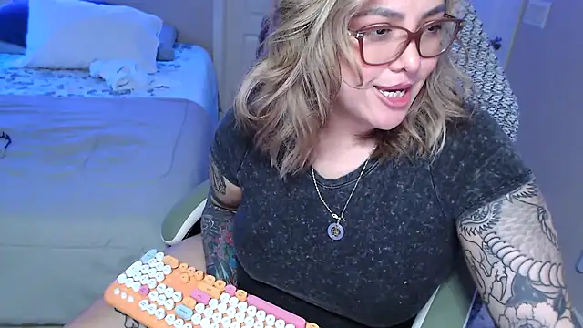 nativepumpkin95 online show from 02.02.25