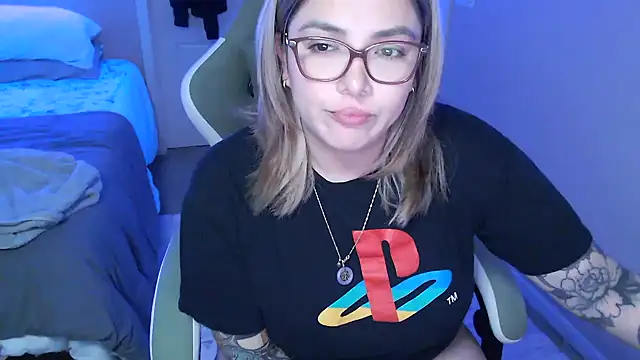 nativepumpkin95 online show from 02.17.25