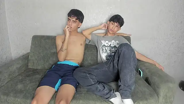 Snapshot of pelusos_mens chatting on 05.06.26 pelusos mens online show from 05.06.26