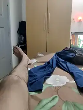 Snapshot of OutboundAbove chatting on 03.18.25 OutboundAbove online show from 03.18.25