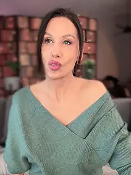 Fiona Kent  online show from 01.26.25