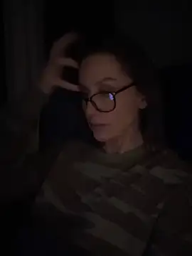 Fiona Kent  online show from 02.05.25