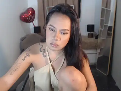 Snapshot of FrancineGarcia chatting on 06.14.26 FrancineGarcia online show from 06.14.26