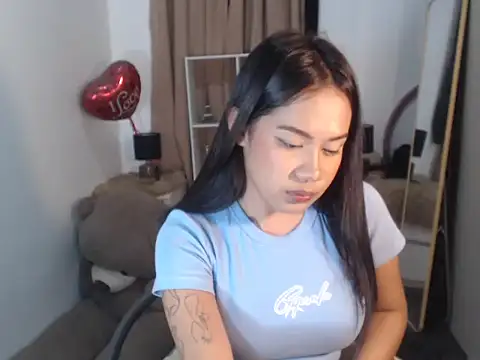 Snapshot of FrancineGarcia chatting on 06.28.26 FrancineGarcia online show from 06.28.26