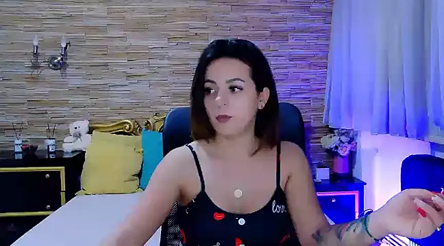 PlayfulElla online show from 02.04.25